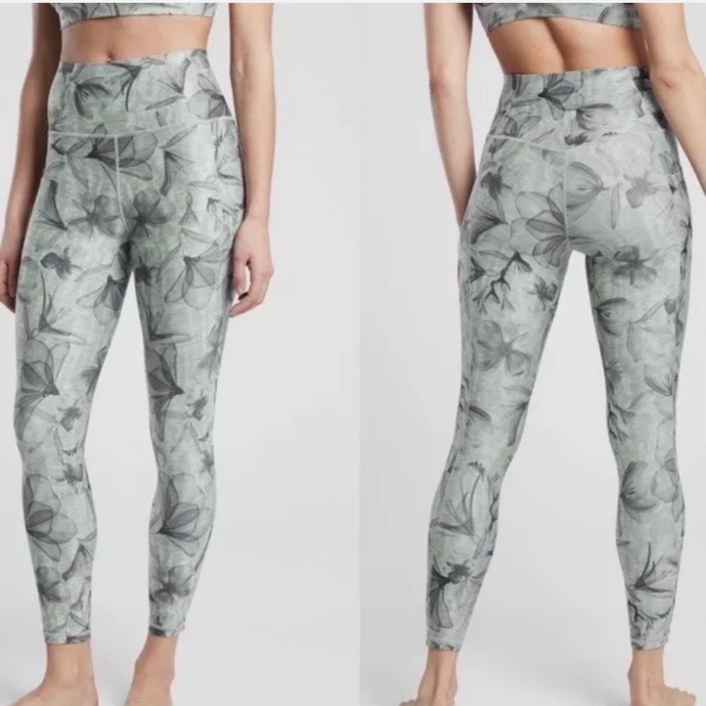 Athleta Women's Salutation Stash Pocket II Printed 7/8 Tights
